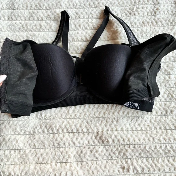 Victoria Sport Gray Zip-Front Sports Bra - Picture 2 of 6
